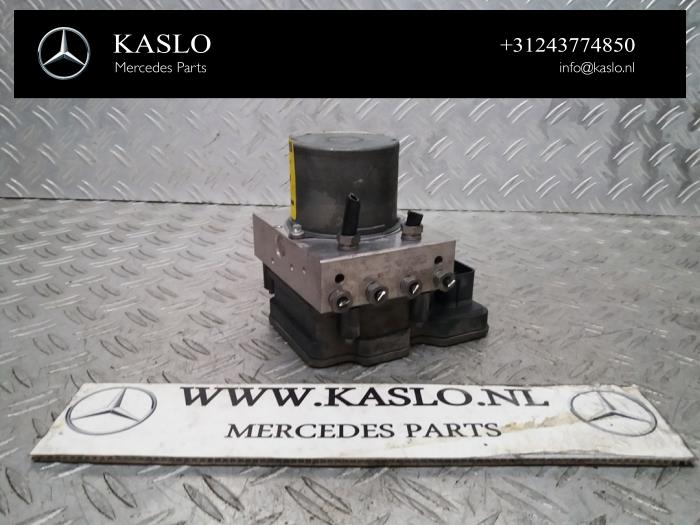 Używane Pompa ABS Mercedes E (R207) E-220 CDI 16V BlueTEC Cena € 200,00 Procedura marży oferowane przez kaslo auto parts