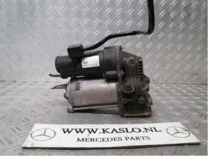 Used Air pump (suspension) Mercedes S (C217) 4.7 S-500 BlueEFFICIENCY 32V 4-Matic Price € 400,00 Margin scheme offered by kaslo auto parts