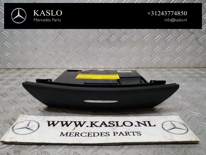 Begagnade Askkopp, fram Mercedes S (C217) 4.7 S-500 32V Pris € 75,00 Marginaltabell erbjuds av kaslo auto parts