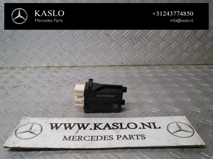 Begagnade Sätesdator Mercedes S (C217) 4.7 S-500 32V Pris € 30,00 Marginaltabell erbjuds av kaslo auto parts