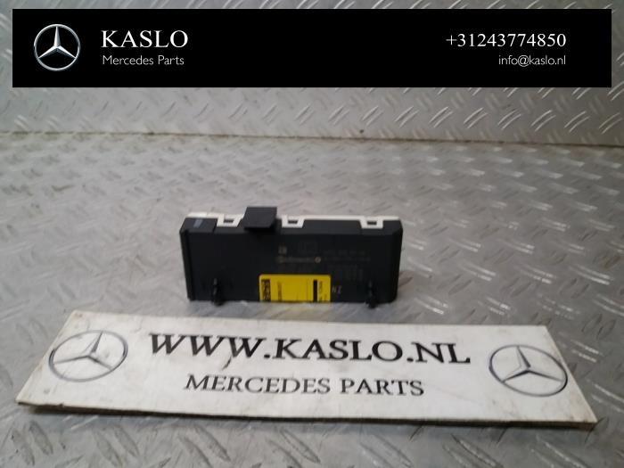 Używane Modul silnika tylnej klapy Mercedes S (C217) 4.7 S-500 32V Cena € 75,00 Procedura marży oferowane przez kaslo auto parts