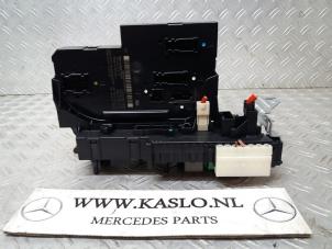Usagé Boîte à fusibles Mercedes E (R207) E-220 CDI 16V BlueEfficiency Prix € 152,00 Règlement à la marge proposé par kaslo auto parts