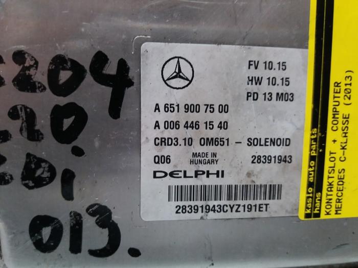 Zündschloss + Steuergerät van een Mercedes-Benz C Estate (S204) 2.2 C-220 CDI 16V BlueEfficiency 2013