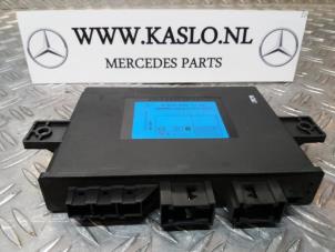 Używane Modul keyless vehicle Mercedes SL (R230) 3.7 SL-350 V6 18V Cena € 100,00 Procedura marży oferowane przez kaslo auto parts