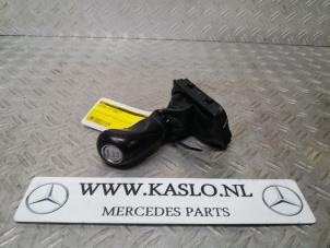 Usados Funda de palanca de cambios Mercedes SL (R230) 3.7 SL-350 V6 18V Precio de solicitud ofrecido por kaslo auto parts