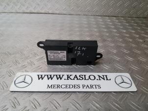 Used Seat heating module Mercedes SLK (R171) 3.5 350 V6 24V Price € 75,00 Margin scheme offered by kaslo auto parts