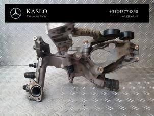 Support dynamo bas d'un Mercedes-Benz B (W246/W242) 1.8 B-200 CDI BlueEFFICIENCY 16V 2013