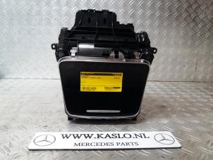 Usados Compartimiento de almacenamiento Mercedes E (W213) E-220d 2.0 Turbo 16V Precio de solicitud ofrecido por kaslo auto parts