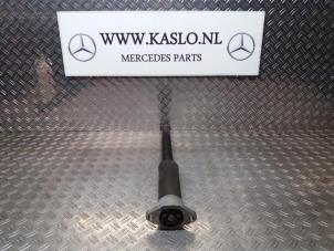 Gebrauchte Stoßdämpfer links hinten Mercedes E (W213) E-220d 2.0 Turbo 16V Preis auf Anfrage angeboten von kaslo auto parts