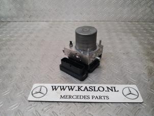 Usagé Pompe ABS Mercedes CLA Shooting Brake (118.6) 1.3 CLA-200 Turbo 16V Prix sur demande proposé par kaslo auto parts