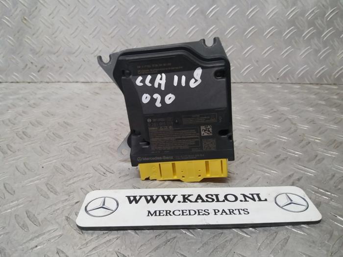 Airbag Module from a Mercedes-Benz CLA Shooting Brake (118.6) 1.3 CLA-200 Turbo 16V 2020