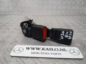 Used Rear seatbelt buckle, centre Mercedes CLA Shooting Brake (118.6) 1.3 CLA-200 Turbo 16V Price € 40,00 Margin scheme offered by kaslo auto parts