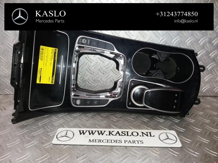Begagnade Mittkonsol Mercedes C (W205) C-200 1.6 CDI BlueTEC, C-200 d 16V Pris € 200,00 Marginaltabell erbjuds av kaslo auto parts
