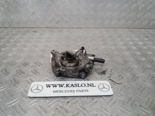 Used Vacuum pump (petrol) Mercedes SLK (R171) 3.0 280 V6 24V Price € 50,00 Margin scheme offered by kaslo auto parts