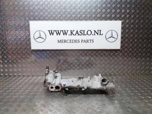 Usados Colector de admisión Mercedes ML II (164/4JG) 3.0 ML-320 CDI V6 24V Precio € 150,00 Norma de margen ofrecido por kaslo auto parts