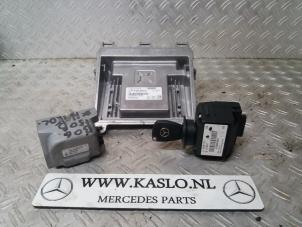 Używane Stacyjka + sterownik Mercedes B (W245,242) 1.5 B-150 16V Cena € 200,00 Procedura marży oferowane przez kaslo auto parts