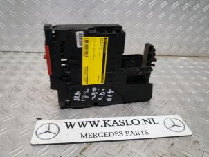 Used Fuse box Mercedes SLK (R172) 2.1 250 CDI 16V BlueEFFICIENCY Price € 100,00 Margin scheme offered by kaslo auto parts