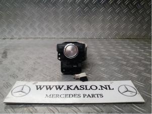 Gebrauchte I-Drive Taste Mercedes SLK (R172) 2.1 250 CDI 16V BlueEFFICIENCY Preis € 100,00 Margenregelung angeboten von kaslo auto parts