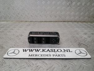 Gebrauchte Elektrisches Fenster Schalter Mercedes A (177.0) 1.3 A-180 Turbo 16V Preis € 75,00 Margenregelung angeboten von kaslo auto parts