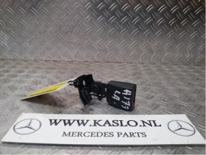 Used Rear seatbelt buckle, left Mercedes A (177.0) 1.3 A-180 Turbo 16V Price € 25,00 Margin scheme offered by kaslo auto parts