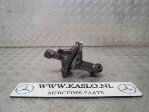 Used Front door hinge, right Mercedes A (W176) 1.5 A-180 CDI, A-180d 16V Price € 50,00 Margin scheme offered by kaslo auto parts