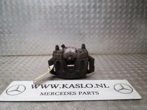 Used Front brake calliper, left Mercedes SLK (R172) 2.1 250 CDI 16V BlueEFFICIENCY Price on request offered by kaslo auto parts