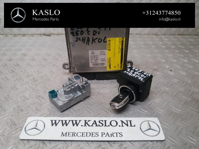 Used Ignition lock + computer Mercedes E (C207) E-250 CDI 16V Price € 250,00 Margin scheme offered by kaslo auto parts