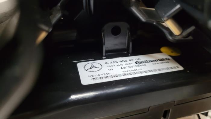 Elément tableau de bord d'un Mercedes-Benz C (W205) C-200 1.6 CDI BlueTEC, C-200 d 16V 2015