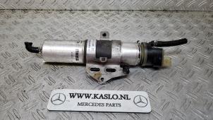 Used Fuel filter Mercedes C (W205) C-200 1.6 CDI BlueTEC, C-200 d 16V Price on request offered by kaslo auto parts