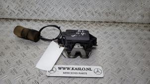 Used Tailgate lock mechanism Mercedes ML II (164/4JG) 3.0 ML-320 CDI 4-Matic V6 24V Price € 200,00 Margin scheme offered by kaslo auto parts