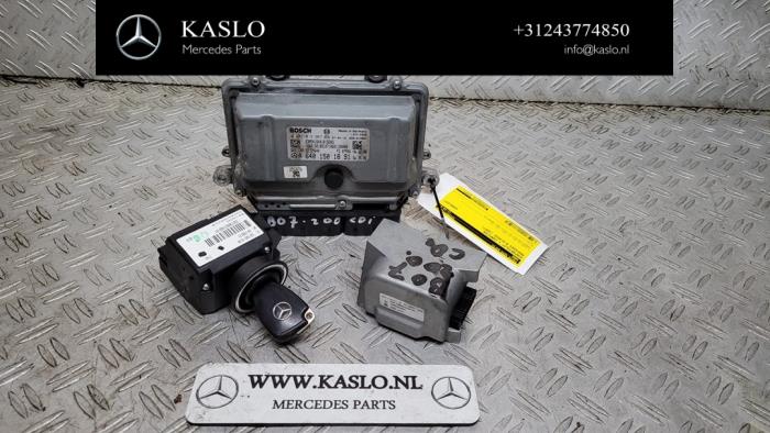 Used Ignition lock + computer Mercedes B (W245) 2.0 B-200 CDI 16V Price € 200,00 Margin scheme offered by kaslo auto parts
