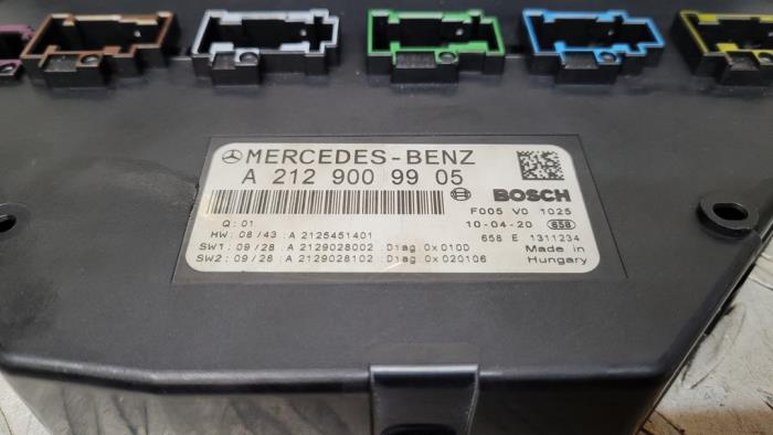 Sicherungskasten van een Mercedes-Benz C Estate (S204) 2.2 C-250 CDI 16V BlueEfficiency 2010
