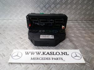 Usagé Boîte à fusibles Mercedes C (W204) 2.2 C-200 CDI 16V BlueEFFICIENCY Prix € 150,00 Règlement à la marge proposé par kaslo auto parts