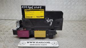 Used Fuse box Mercedes E (C207) E-220 CDI 16V BlueEfficiency Price € 150,00 Margin scheme offered by kaslo auto parts