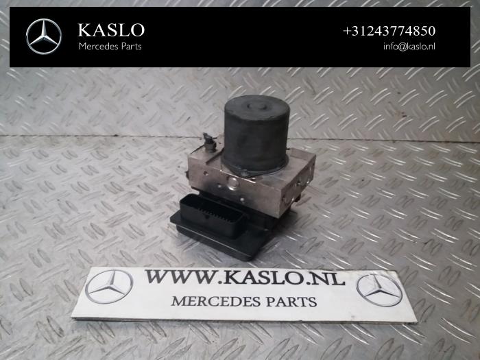 Usagé Bloc ABS Mercedes E (C207) E-220 CDI 16V BlueEfficiency Prix € 50,00 Règlement à la marge proposé par kaslo auto parts