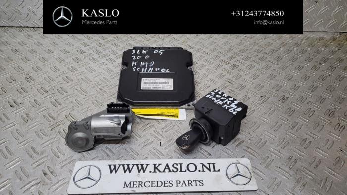 Used Ignition lock + computer Mercedes SLK (R171) 1.8 200 K 16V Price € 250,00 Margin scheme offered by kaslo auto parts