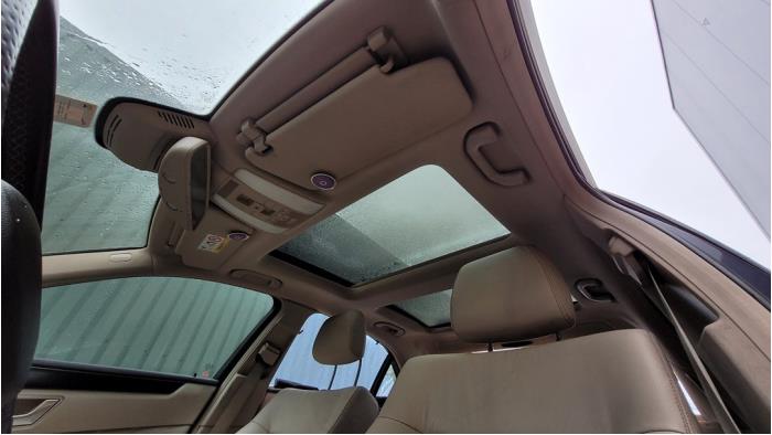 Dach panoramiczny z Mercedes-Benz E (W212) E-300 V6 24V BlueEFFICIENCY 2014