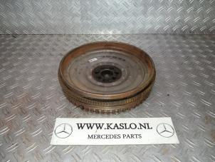 Usagé Volant d'inertie Mercedes B (W246,242) 1.5 B-180 CDI 16V Prix sur demande proposé par kaslo auto parts