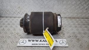 Używane Miech Mercedes ML II (164/4JG) 3.0 ML-280 CDI 4-Matic V6 24V Cena € 150,00 Procedura marży oferowane przez kaslo auto parts