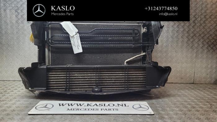 Gebrauchte Kühler Mercedes E (C207) E-220 CDI 16V BlueEfficiency Preis € 100,00 Margenregelung angeboten von kaslo auto parts