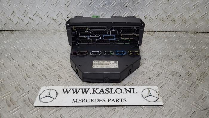 Fuse box from a Mercedes-Benz E (W212) E-300 V6 24V BlueEFFICIENCY 2014