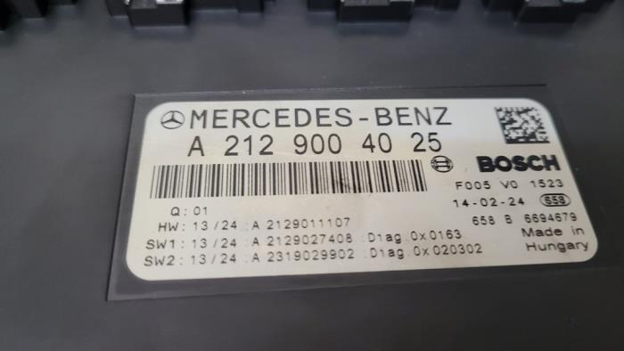 Fuse box from a Mercedes-Benz E (W212) E-300 V6 24V BlueEFFICIENCY 2014