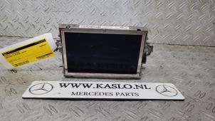 Used Interior display Mercedes E (W212) E-220 CDI 16V BlueEfficiency Price € 100,00 Margin scheme offered by kaslo auto parts