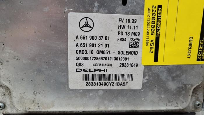 Serrure de contact + ordinateur d'un Mercedes-Benz E (W212) E-220 CDI 16V BlueEfficiency 2014