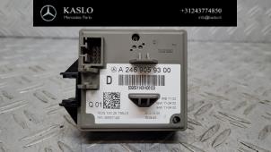 Ignition lock + computer from a Mercedes-Benz A (W176) 1.5 A-180 CDI, A-180d 16V 2012