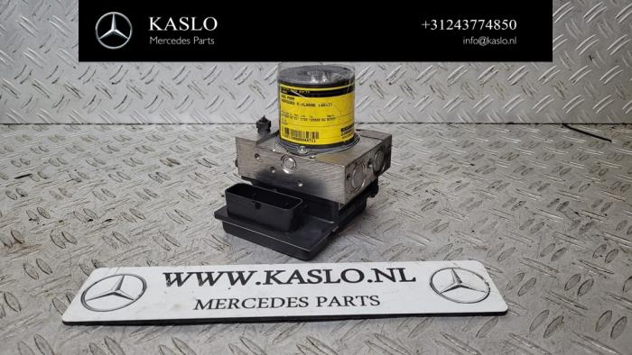 Używane Pompa ABS Mercedes E (W212) E-220 CDI 16V BlueEfficiency Cena € 50,00 Procedura marży oferowane przez kaslo auto parts