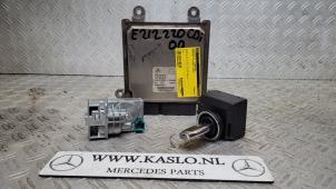 Used Ignition lock + computer Mercedes E (W212) E-220 CDI 16V BlueEfficiency Price € 250,00 Margin scheme offered by kaslo auto parts