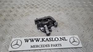 Used Rear door hinge, left Mercedes CLA Shooting Brake (118.6) 1.3 CLA-200 Turbo 16V Price on request offered by kaslo auto parts