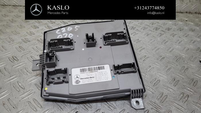Używane Modul Comfort Mercedes C (W205) C-300d 2.0 Turbo 16V Cena € 75,00 Procedura marży oferowane przez kaslo auto parts
