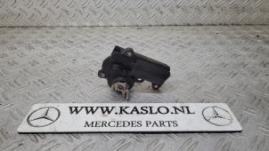 Usados Válvula de mariposa de gases de escape Mercedes C (W205) C-300d 2.0 Turbo 16V Precio € 75,00 Norma de margen ofrecido por kaslo auto parts